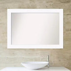 Specchio da bagno a muro da 42" x 30" con cornice dritta bianco - Amanti Art: Cornice moderna in polistirene, include accessori per il montaggio