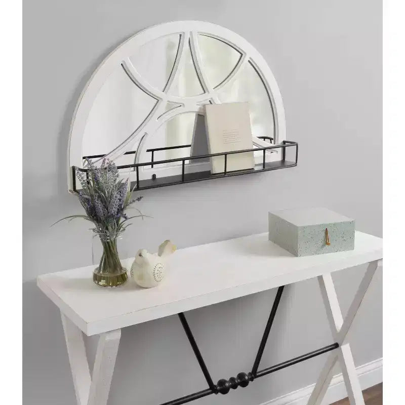 Specchio da parete ad arco incorniciato in legno Hollowday 19" x 30" con mensola bianco - Kate & Laurel All Things Decor