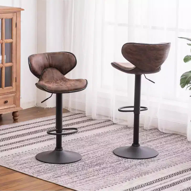 Sgabelli da Bar Regolabili Girevoli Roundhill Furniture Masaccio Upholstery Airlift con Base Cromata, Marrone Invecchiato, Set da 2