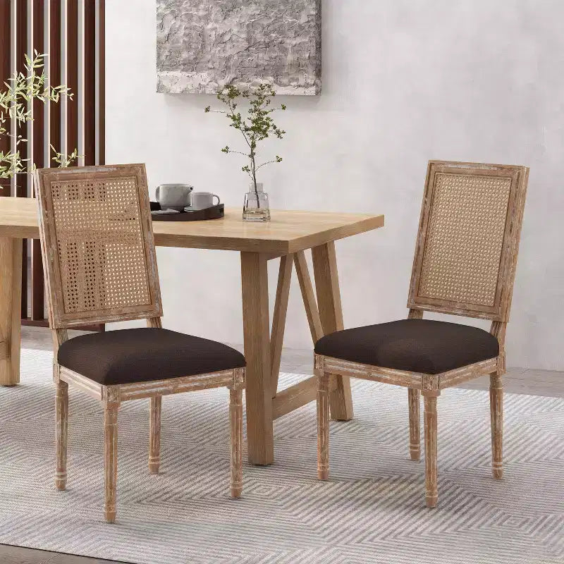 Christopher Knight Home Brownell Sedie da pranzo in legno e vimini imbottite in tessuto in stile country francese (set di 2)