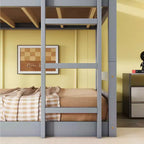Letto a castello triplo e doppio Whisen in legno di gomma, smontabile, con due scale integrate e sponde di sicurezza