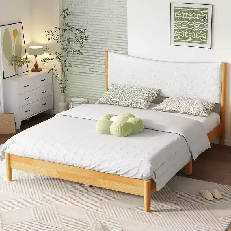 Letto matrimoniale Whisen in legno di gomma con testiera imbottita in Boucle - Naturale