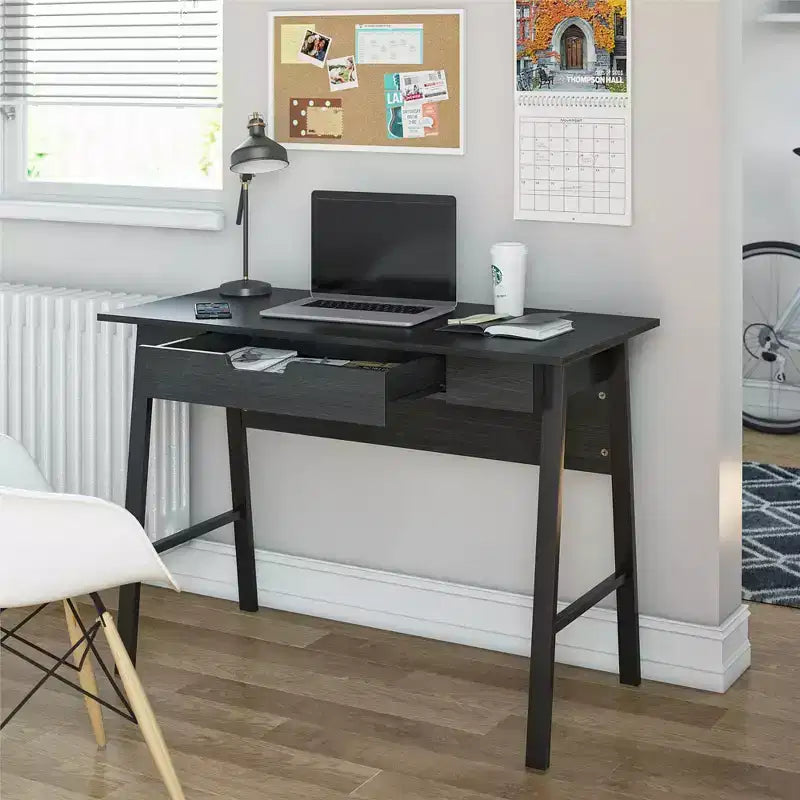 Scrivania per Computer A-Frame Oxford di Ameriwood Home con Cassetto