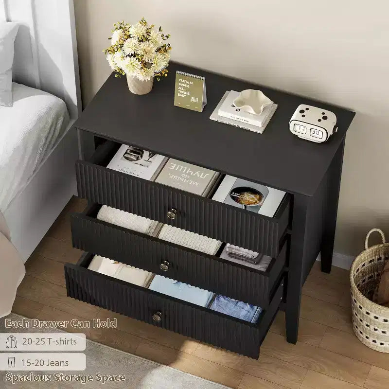 Comò scanalato a 3 cassetti, comodino a comò largo, cassettiera moderna in legno, grande armadio di stoccaggio verniciato per armadio, corridoio, ingresso, camera da letto