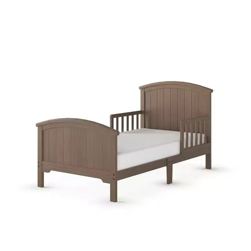 Lettino per bambini Child Craft Hampton con parte superiore ad arco e sponde di protezione, design ribassato, in legno di pino, linee pulite adatte a qualsiasi arredamento