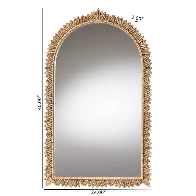 Specchio da parete decorativo ad arco Baxton Studio Caitlin con finitura in oro anticato e bordo intagliato a foglia