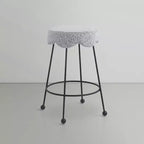 Meridian Furniture, Sgabello da bancone Fleur in tessuto grigio