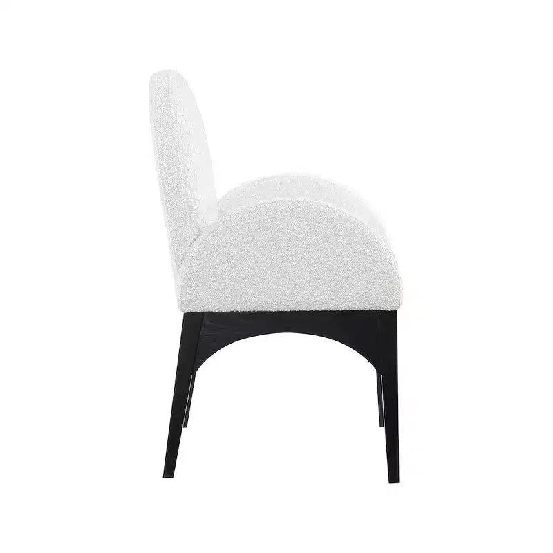 Meridian Furniture, Sedia da pranzo Waldorf in tessuto Bouclé
