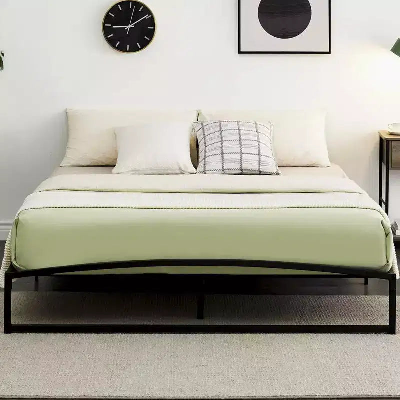 Telaio Letto Basso, Telaio Letto a Piattaforma in Metallo Misura California King da 6 Pollici con Design ad Arco, Telaio Letto Robusto, Nessuna Rete a Molle Necessaria, Nero