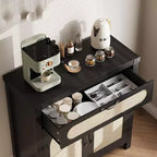 29.9 Piccolo mobile buffet in rattan, Credenza da cucina/angolo caffè con ante e cassetti, ripiani regolabili e maniglie, Stile Boho Farmhouse