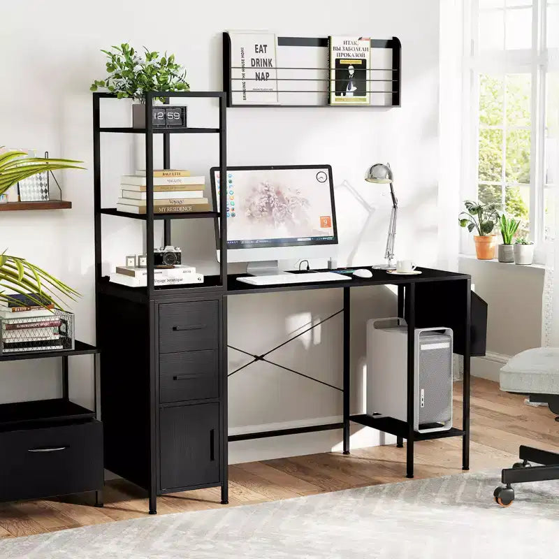 Scrivania da Ufficio Costway con Luci a LED e Prese di Corrente, Scaffali Aperti, 2 Cassetti, Mobiletto