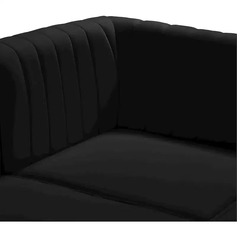 Meridian Furniture, divano componibile Alina in velluto