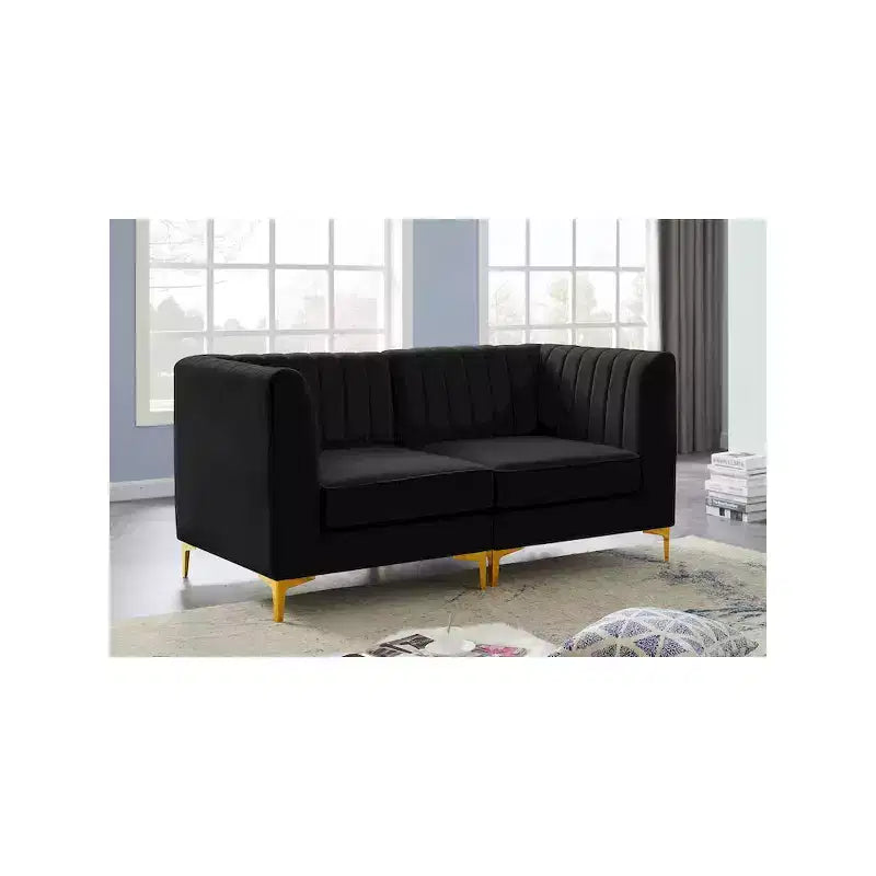 Meridian Furniture, divano componibile Alina in velluto