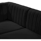 Meridian Furniture, divano componibile Alina in velluto