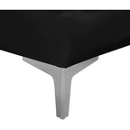 Meridian Furniture, divano componibile Alina in velluto