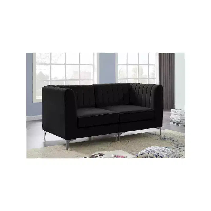 Meridian Furniture, divano componibile Alina in velluto