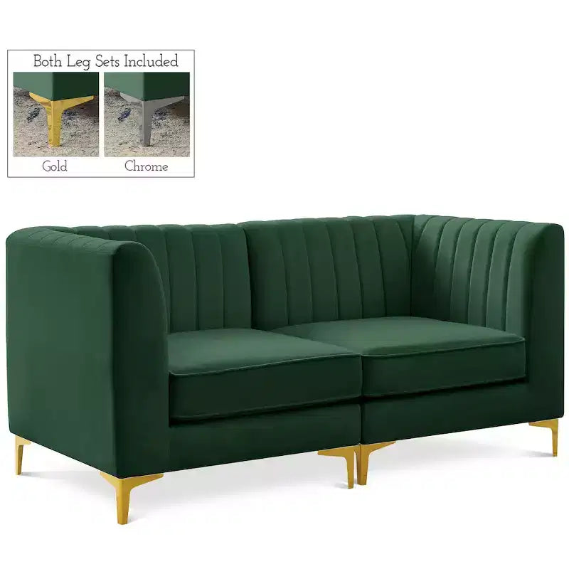 Meridian Furniture, divano componibile Alina in velluto