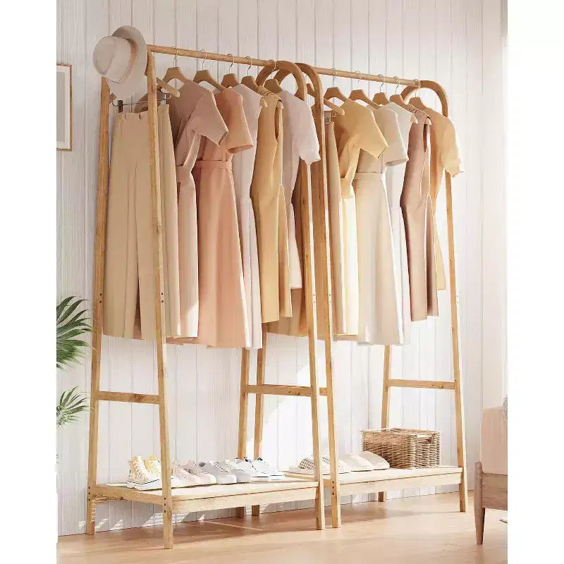 Appendiabiti con Ripiano, Appendiabiti Autoportante in Bambù per Camera da Letto, Balcone, Negozio di Vestiti, Organizzatore per Vestiti, Legno