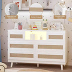 Cassettiera in Legno Naturale di Grandi Dimensioni con 6 Cassetti in Rattan, Luce LED e Stazione di Ricarica per Cabina Armadio, Cameretta, Soggiorno