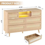 Cassettiera in Legno Naturale di Grandi Dimensioni con 6 Cassetti in Rattan, Luce LED e Stazione di Ricarica per Cabina Armadio, Cameretta, Soggiorno