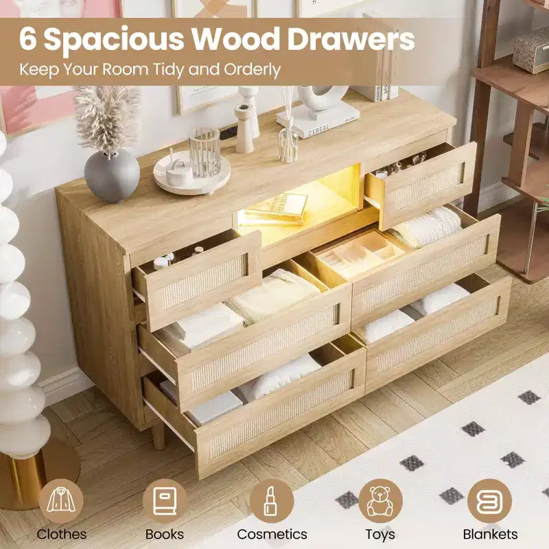 Cassettiera in Legno Naturale di Grandi Dimensioni con 6 Cassetti in Rattan, Luce LED e Stazione di Ricarica per Cabina Armadio, Cameretta, Soggiorno