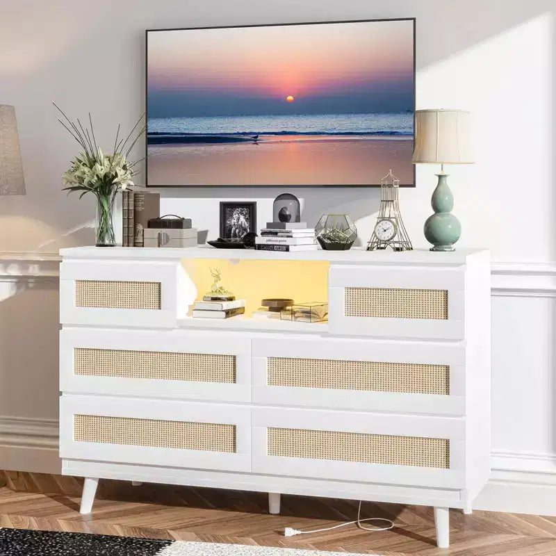Cassettiera in Legno Naturale di Grandi Dimensioni con 6 Cassetti in Rattan, Luce LED e Stazione di Ricarica per Cabina Armadio, Cameretta, Soggiorno