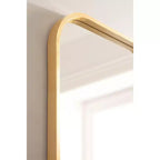 Specchio da parete incorniciato ad arco Kate e Laurel Travis