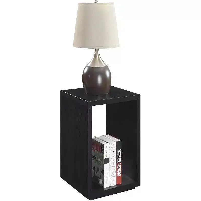 HomeStock Belmont Tavolino Finale Minimalista con Ampio Piano e Ripiano Inferiore, Design Elegante e Finitura Durevole Effetto Legno per l'Arredamento Domestico