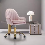 Sedia da ufficio Okak Velvet, simpatica sedia da scrivania con base in metallo dorato, sedia da toeletta per soggiorno, sala trucco, studio, rosa