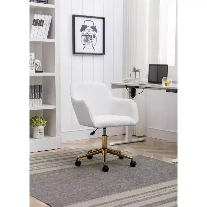 Okak Sedia da Ufficio Teddy con Base in Metallo Dorato, Sedia Girevole Regolabile in Altezza e Ruota Universale, Sedia da Scrivania per Ufficio, Studio