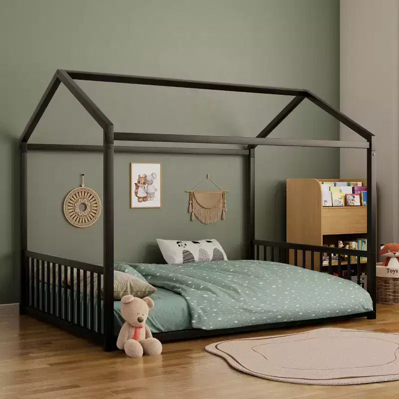 GDFStudio Avery Struttura Letto a Terra in Metallo a Grandezza Naturale con Forma a Casa e Sponde di Protezione