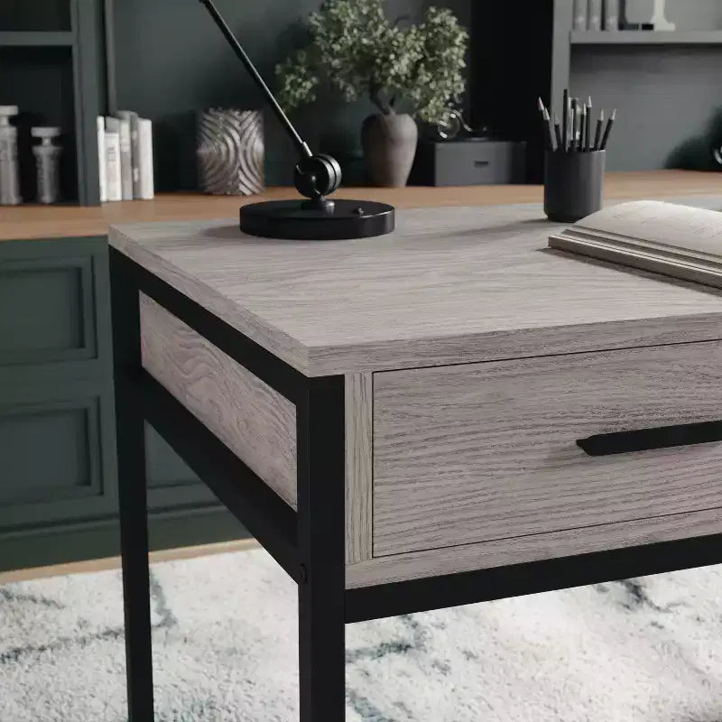 Scrivania Martha Stewart Ollie per ufficio con 3 cassetti