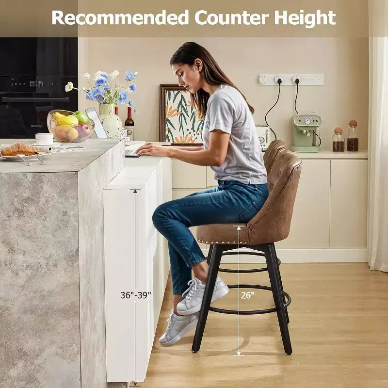 Sgabelli da Bar Girevoli ad Altezza Contro Moderni con Rivestimento, Gambe in Legno e Poggiapiedi per Cucina, Sala da Pranzo, Isola o Bar di Casa