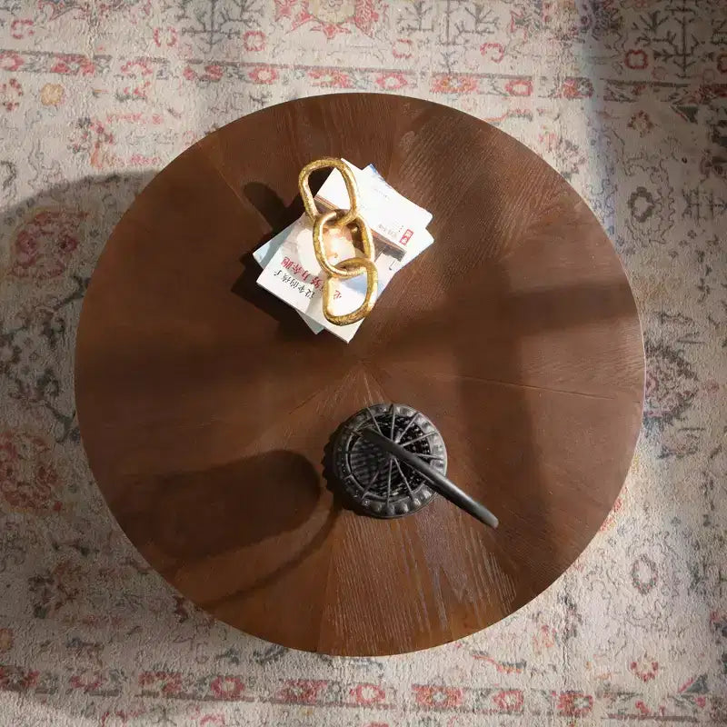 Tavolino da caffè rotondo in legno GDFStudio Tamara con ripiano impiallacciato in noce