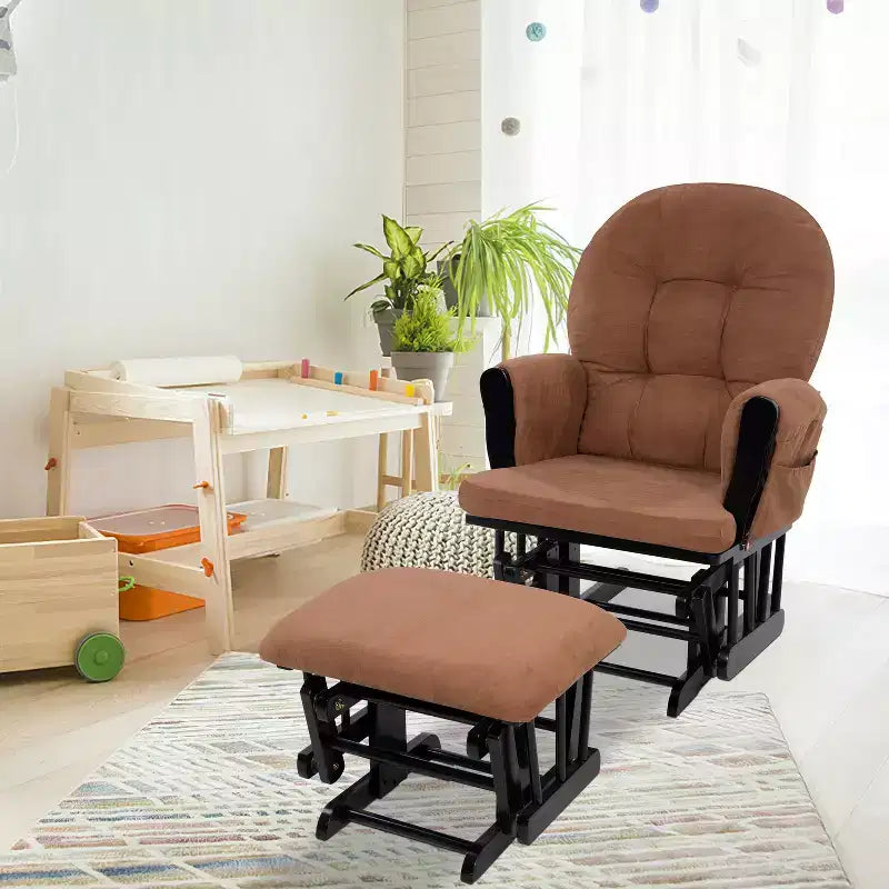 Set Glider e Ottomana da Cameretta Home Imports Emporium per Allattamento e Relax