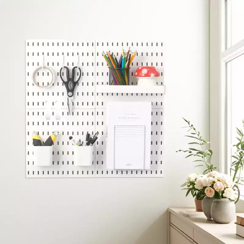 VEVOR Kit Combinazione Pannelli Forati, Pannelli Forati in Plastica 27,9 x 27,9 cm, 4 Pannelli, Kit Organizer da Parete con Pannelli Forati e Accessori, Bianco