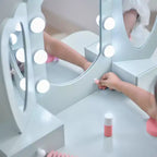 Teamson Kids Set toeletta in legno Heart Glow con specchio e sgabello con luci a LED
