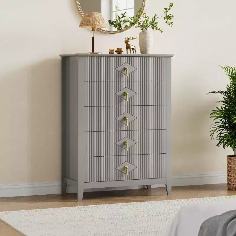 Comò bianco a coste per camera da letto, cassettiera alta 43" a torre con 5 cassetti, cassettiera moderna, unità organizer per armadio, ingresso
