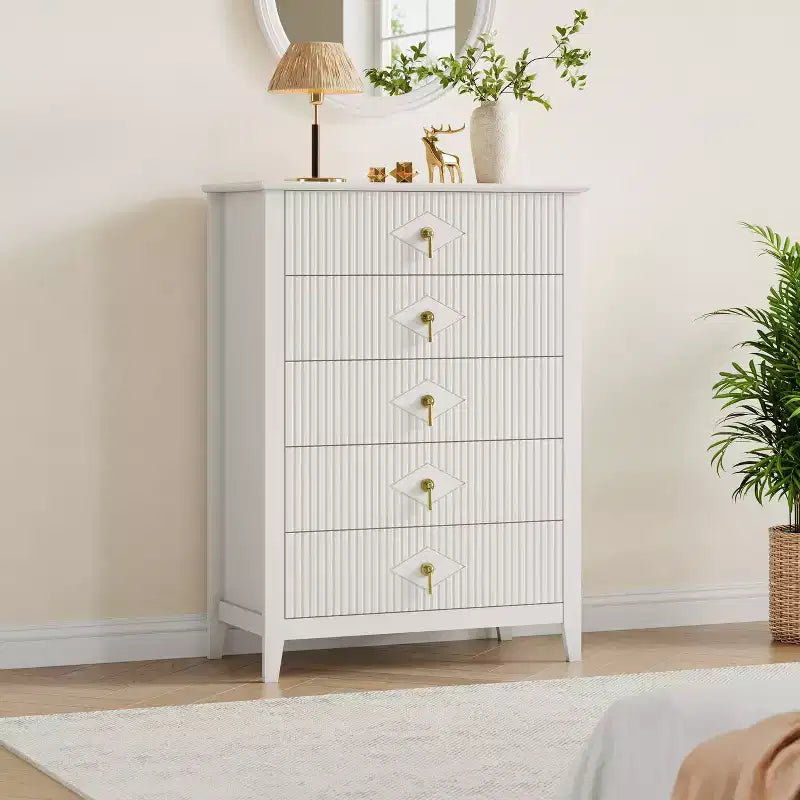 Comò bianco a coste per camera da letto, cassettiera alta 43" a torre con 5 cassetti, cassettiera moderna, unità organizer per armadio, ingresso
