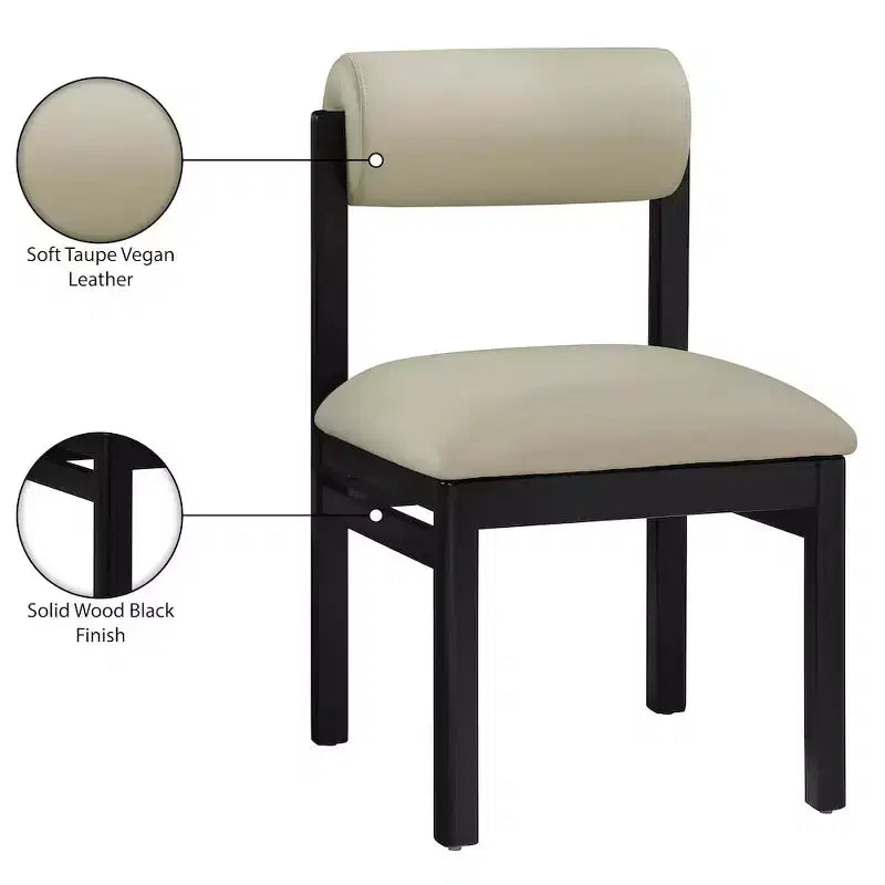 Meridian Furniture, Sedia da pranzo imbottita in pelle vegana Roundhill, Set da 2