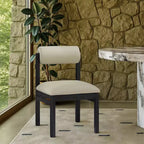 Meridian Furniture, Sedia da pranzo imbottita in pelle vegana Roundhill, Set da 2