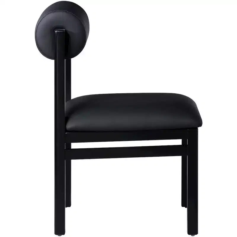 Meridian Furniture, Sedia da pranzo imbottita in pelle vegana Roundhill, Set da 2