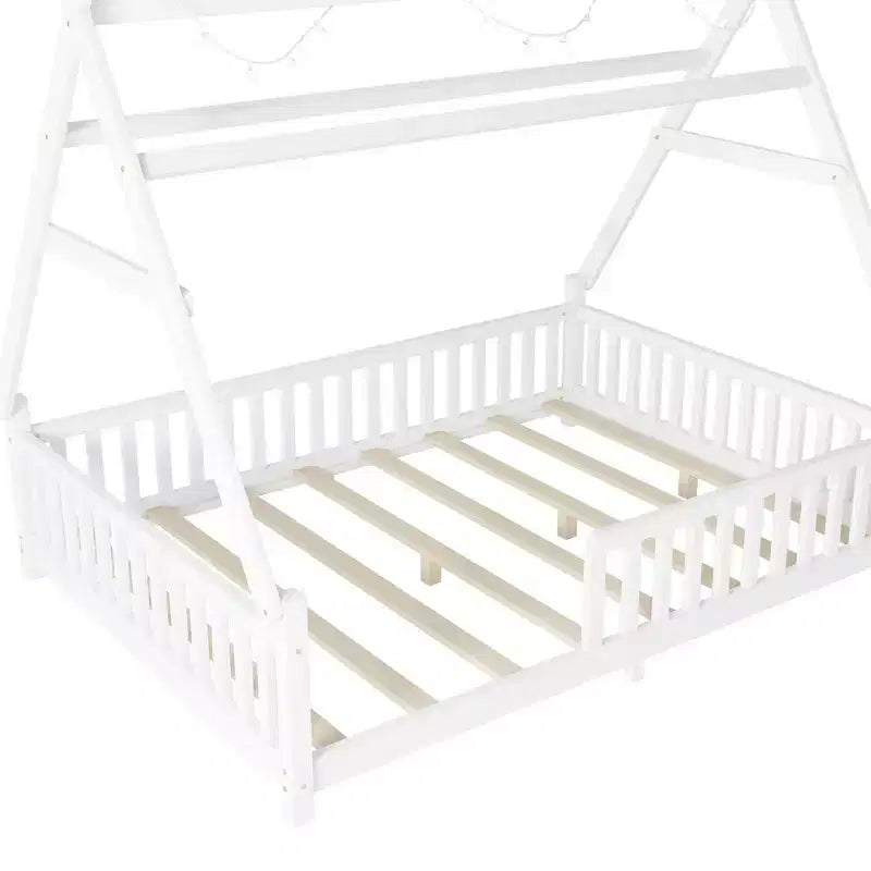Letto a capanna gemello Whisen con luce, letto a capanna basso con recinzione e tetto, design di sicurezza