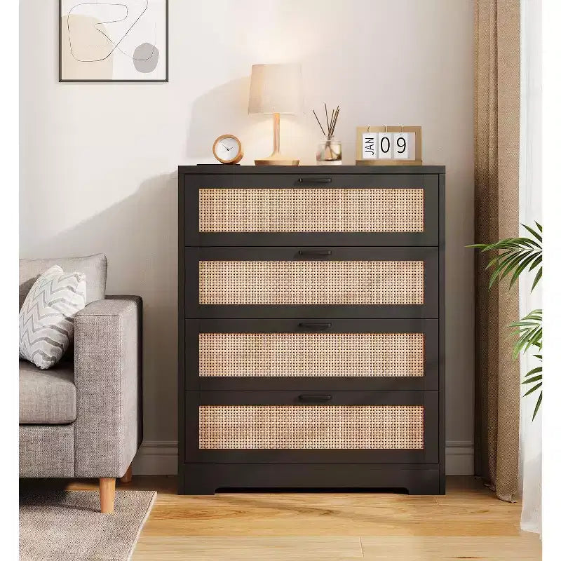 Comò a 5 cassetti in rattan per camera da letto, cassettiera alta 120 cm con prese elettriche, cassettiera in legno con maniglie in metallo per soggiorno e cabina armadio