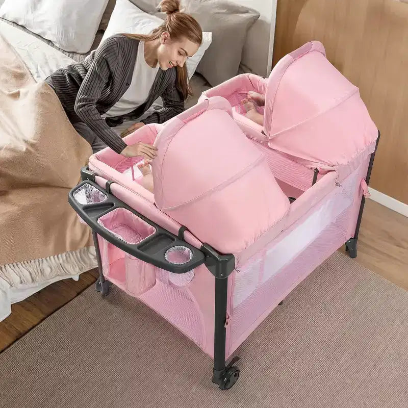 Culla Gemellare JOYMOR per Neonati, Culla Rosa da Comodino, Convertibile in Culla Co-Sleeping e Box, con Ruote, Freno