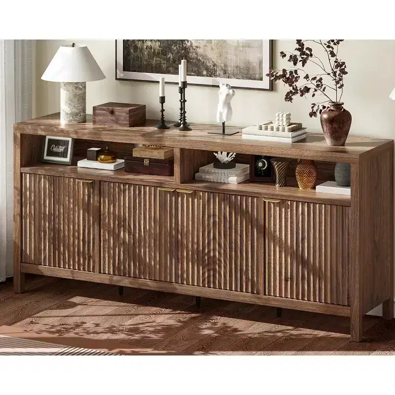 GustoWave 65.8 in Credenza Buffet con Ante Scanalate, Mobile Contenitore Moderno da Cucina con Ante Scanalate, Elegante Texture del Legno