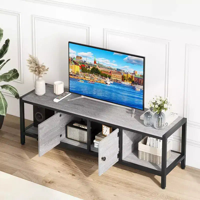 Mobile TV per TV fino a 65 pollici, Tavolino Porta TV Grande con 2 Vani Chiusi e Scomparti Aperti, Mobile Soggiorno in Legno con Piedini