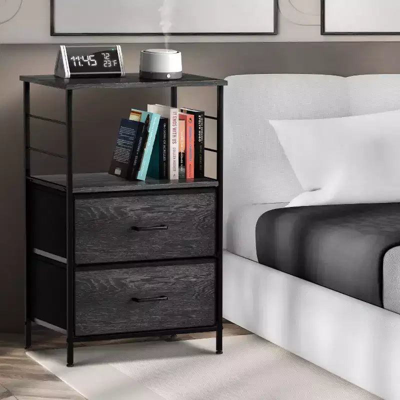 Comodino Sorbus a 2 cassetti con mensola - Struttura in acciaio, piano in legno e contenitori in tessuto facili da estrarre - Perfetto per casa, camera da letto, ufficio e altro ancora
