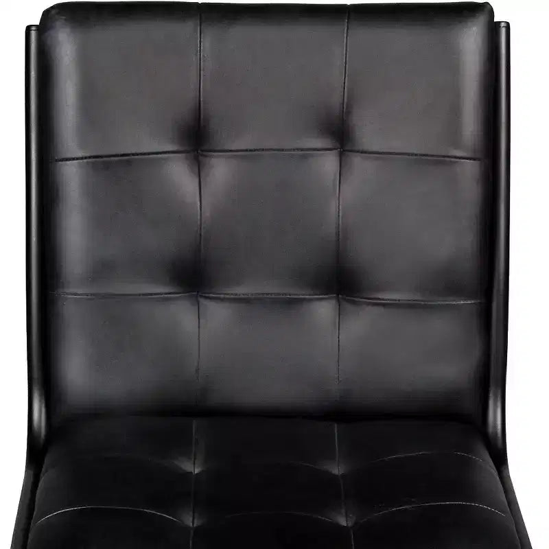 Sedia da pranzo HomeRoots Tufted in pelle nera imbottita