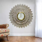 HomeRoots 44 Specchio decorativo con cornice in legno e metallo dorato anticato Sunburst